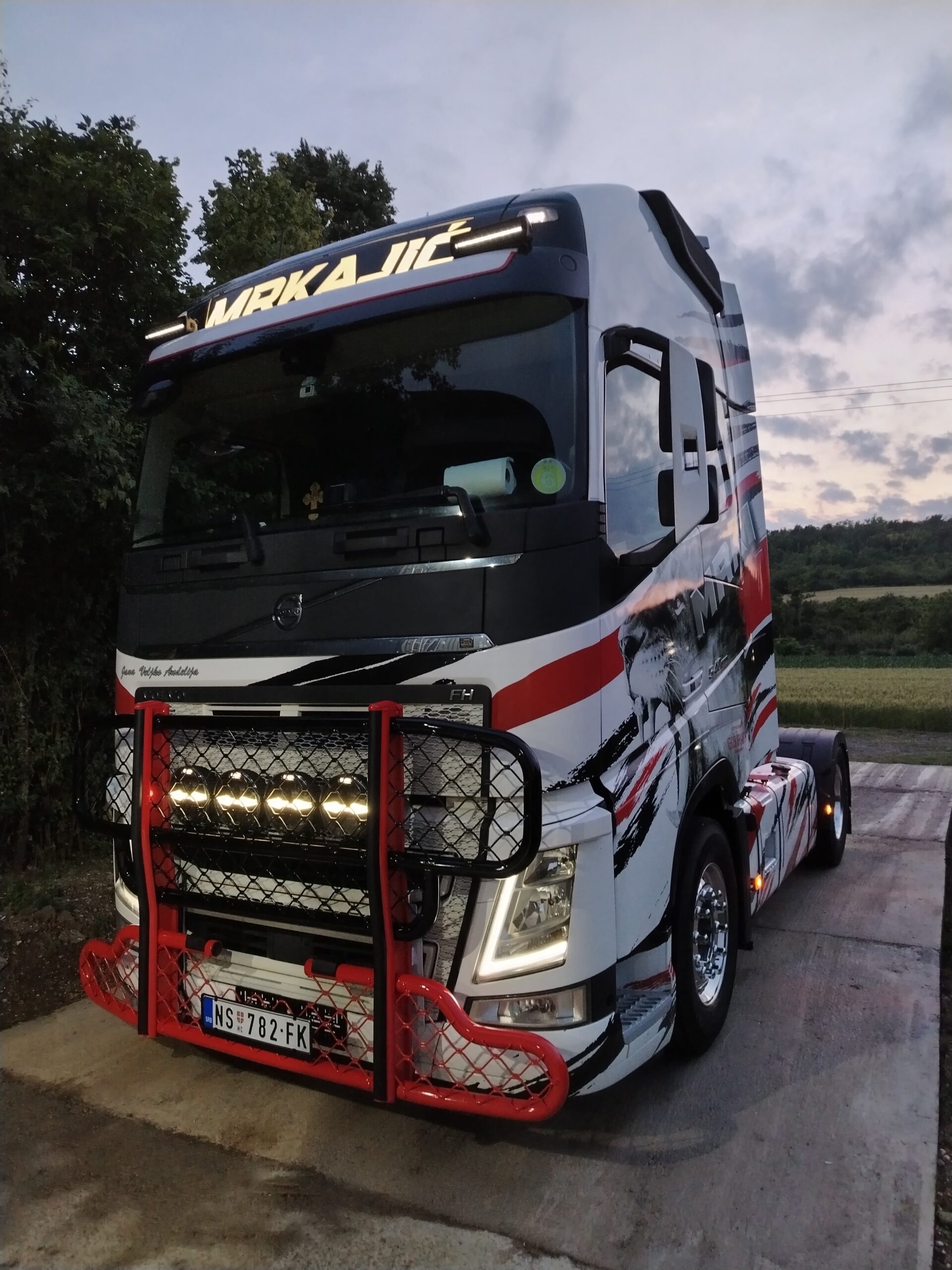 You are currently viewing Nebojsa Mrkajic – Autoprevoznik Nebojsa Mrkajic – Volvo fh540